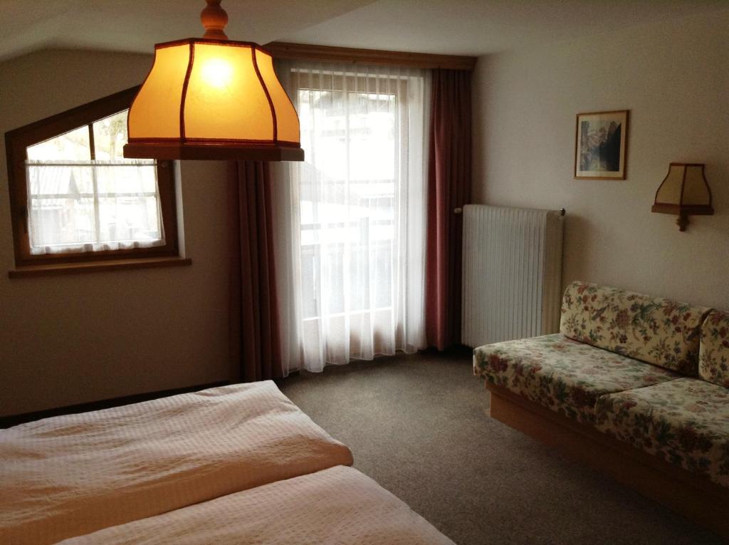 Landhaus Griesser Kaprun Pokoj fotografie